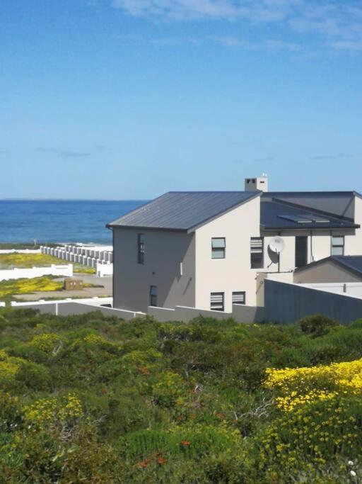 Pearl Haven, Coastal Comfort Just Steps From The Shore! Villa Yzerfontein Exteriör bild